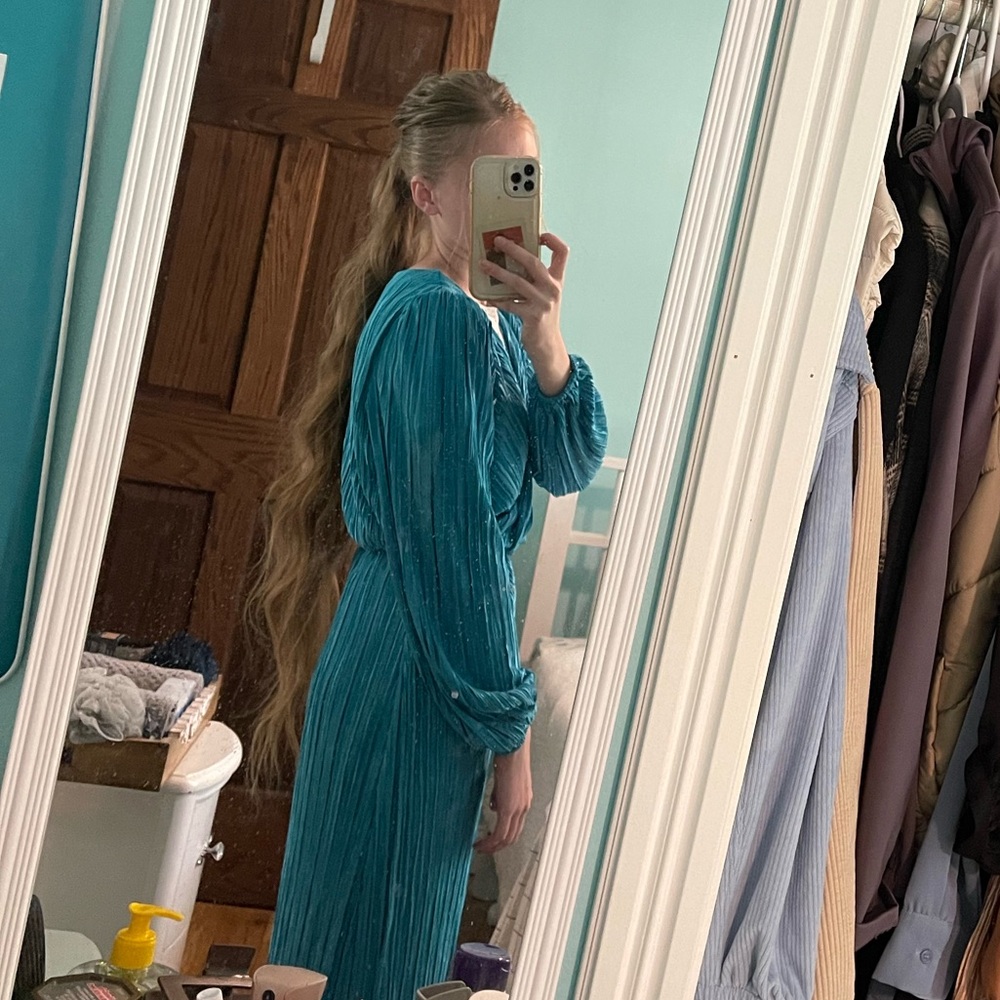 Blue Casual Midi Dress with Bishop Sleeves